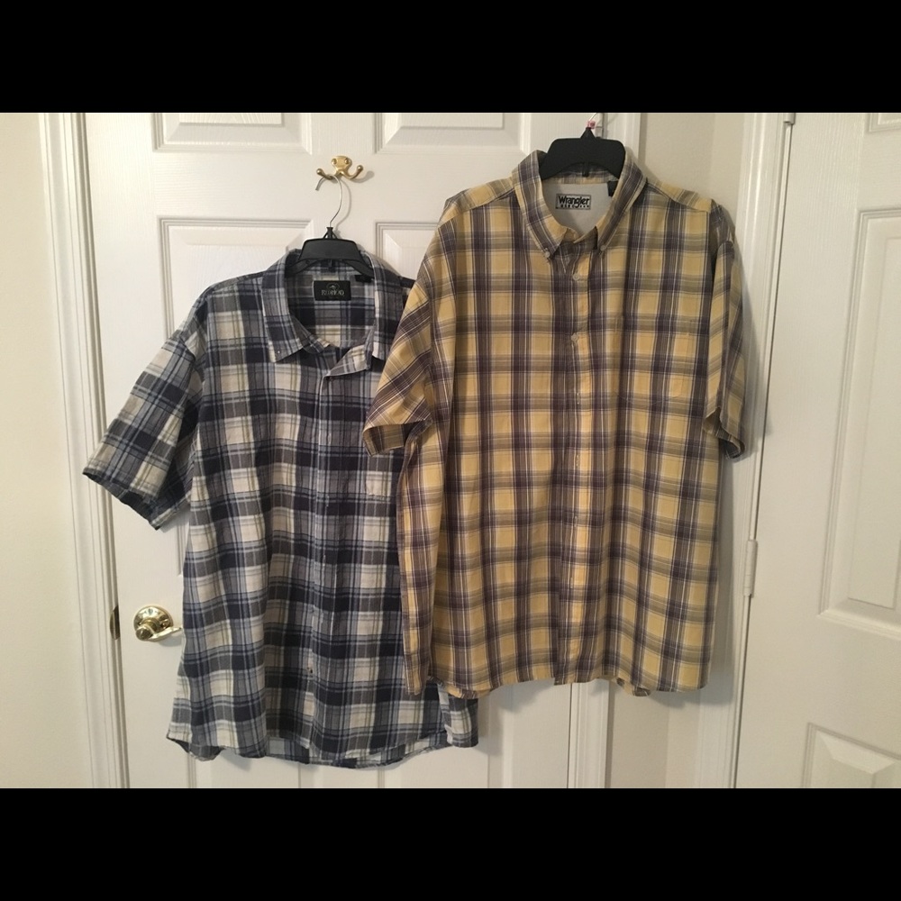 Plaid shirt(s)